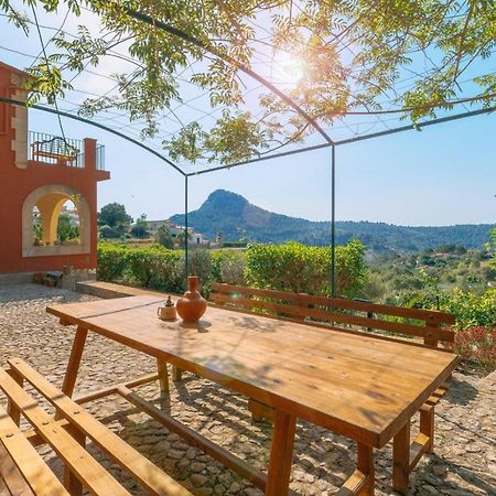 גלילאה Wunderschoene Ruhige Finca Mit Pool In Galilea מראה חיצוני תמונה